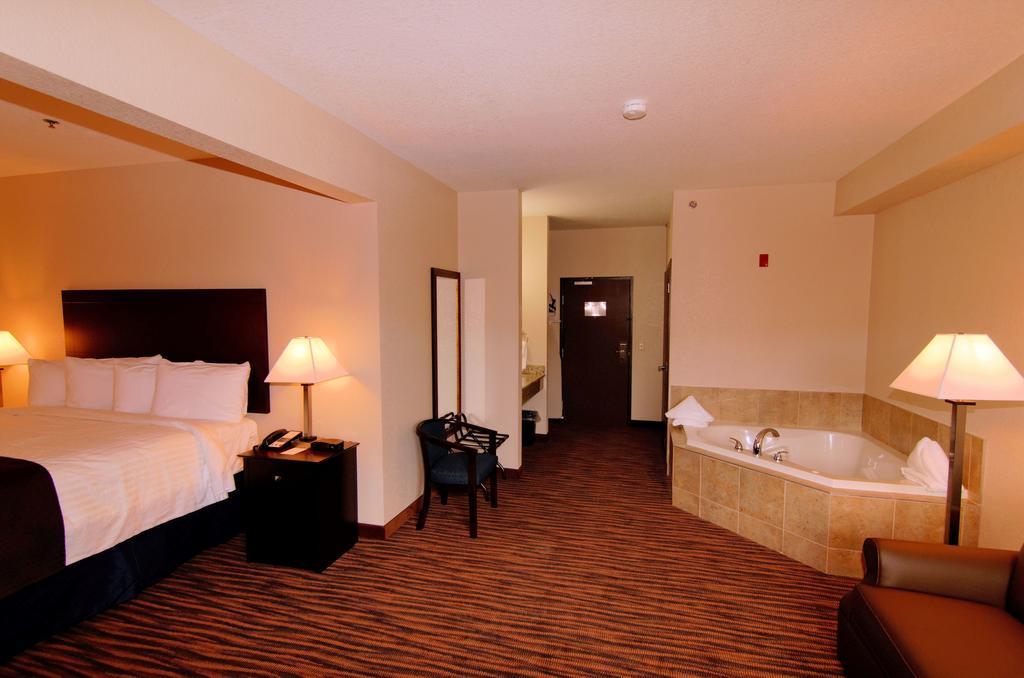 Cobblestone Inn & Suites - Denison | Oak Ridge Kültér fotó