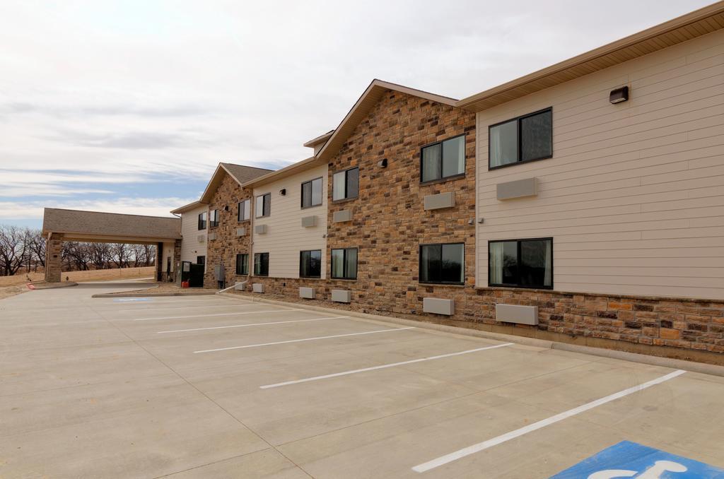 Cobblestone Inn & Suites - Denison | Oak Ridge Kültér fotó