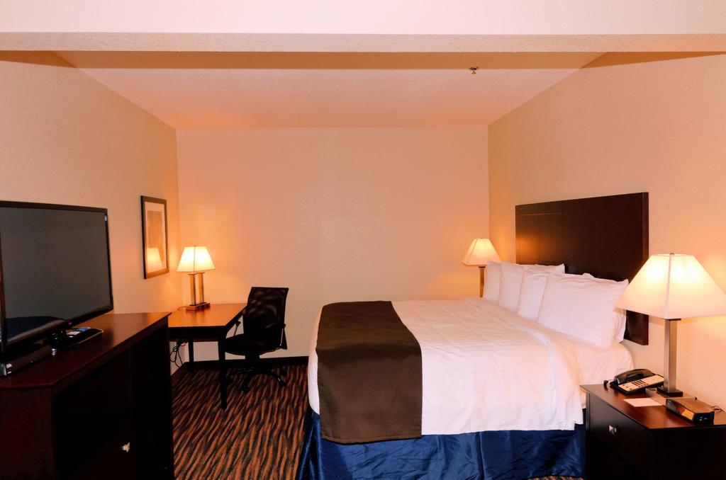 Cobblestone Inn & Suites - Denison | Oak Ridge Kültér fotó