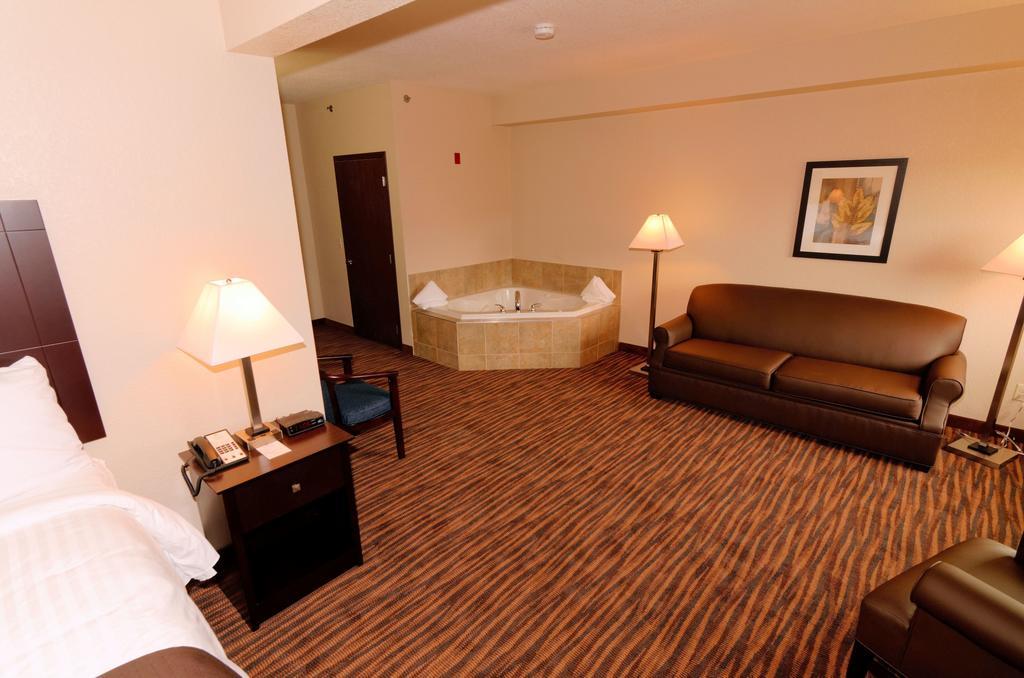 Cobblestone Inn & Suites - Denison | Oak Ridge Szoba fotó
