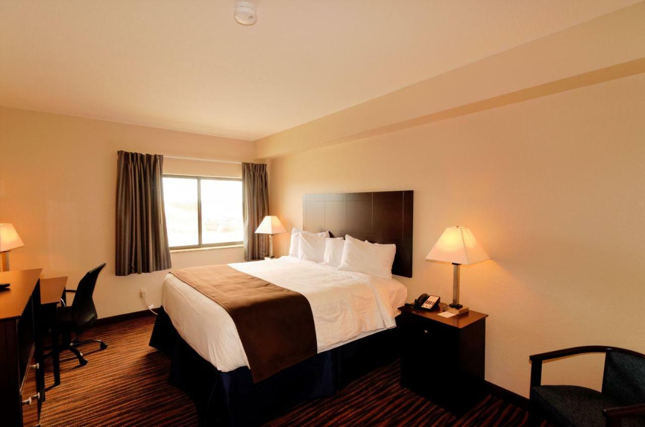 Cobblestone Inn & Suites - Denison | Oak Ridge Kültér fotó