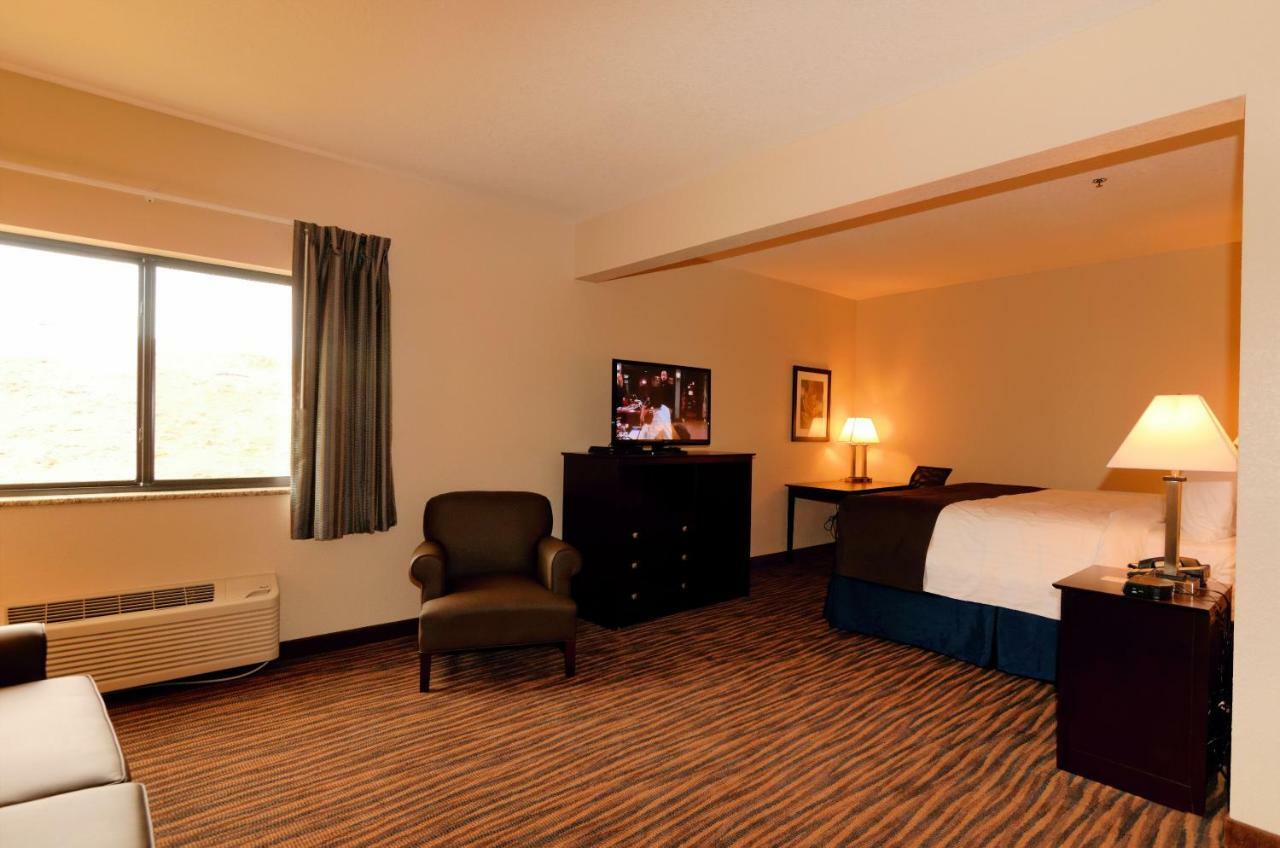 Cobblestone Inn & Suites - Denison | Oak Ridge Kültér fotó